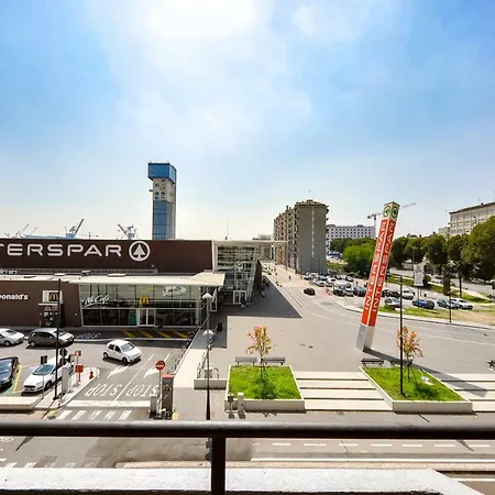 Deep Green Mestre Exterior photo